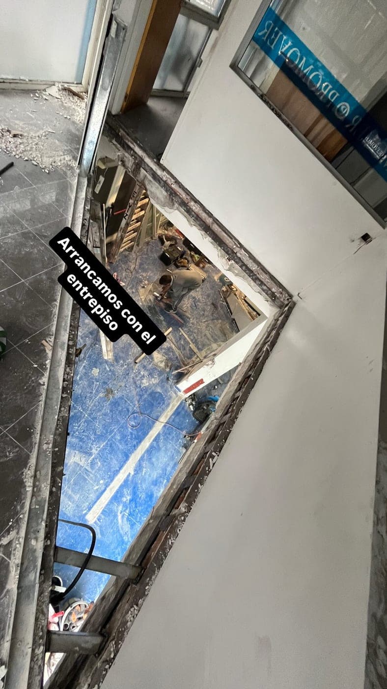 Inicio de obra del entrepiso, apertura de la losa